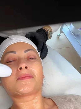 Gabriela Cristea a fost să își facă un tratament facial. Sursă: Instagram