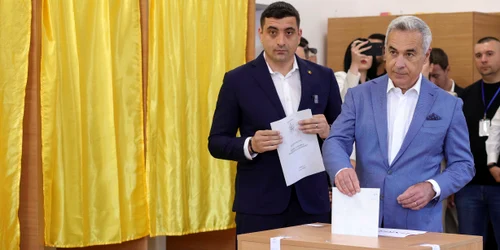 George Simion și Calin Georgescu votează în Mogoșoaia, Ilfov. FOTO Inquam Photos / Octav Ganea