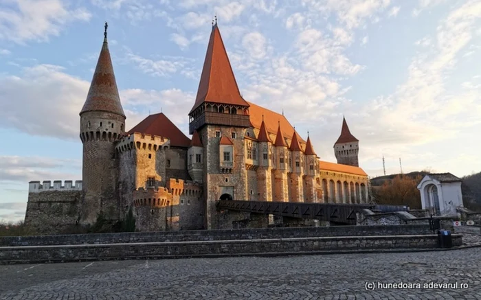 Castelul Corvinilor. Foto: Daniel Guţă. ADEVĂRUL.