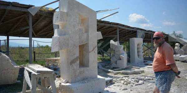 sculptura caransebes