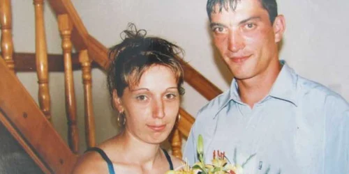 Maria Stanciu alaturi de primul sot, cel cu care a cununat-o Iacob Sas