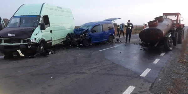 accident rutier tractor autoutilitara Galati 1