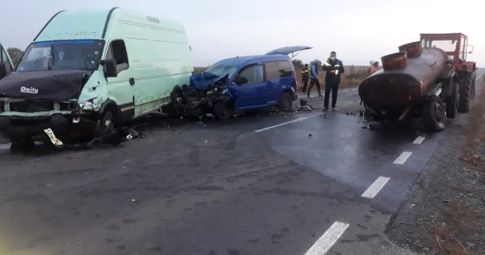 7 persoane au fost rănite în accidentul rutier de pe DJ 251 Foto: ISU Galaţi