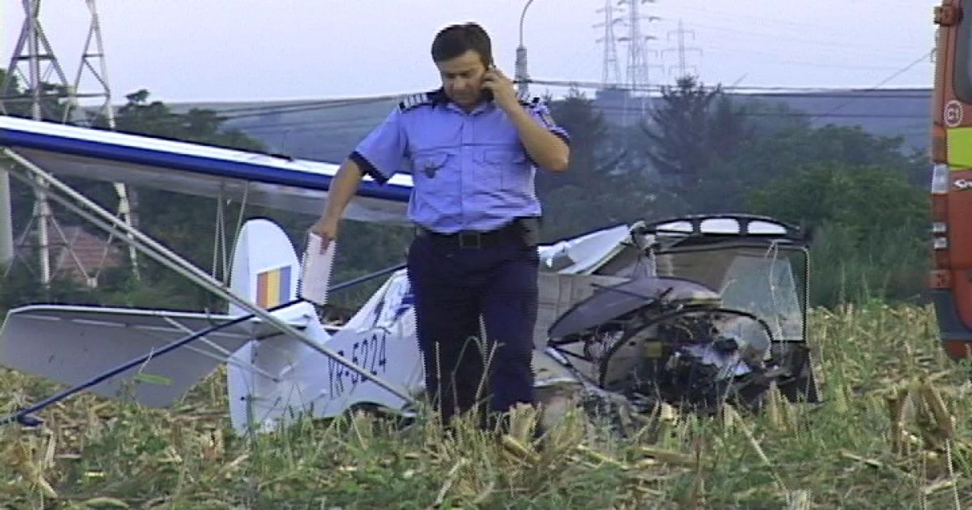 Avionul de mici dimensiuni a fost serios avariat Foto: arhivă