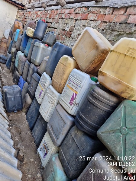 Fermieri amendați pentru moartea animalelor sălbatice pe câmp. Deţineau ilegal substanţe toxice FOTO 