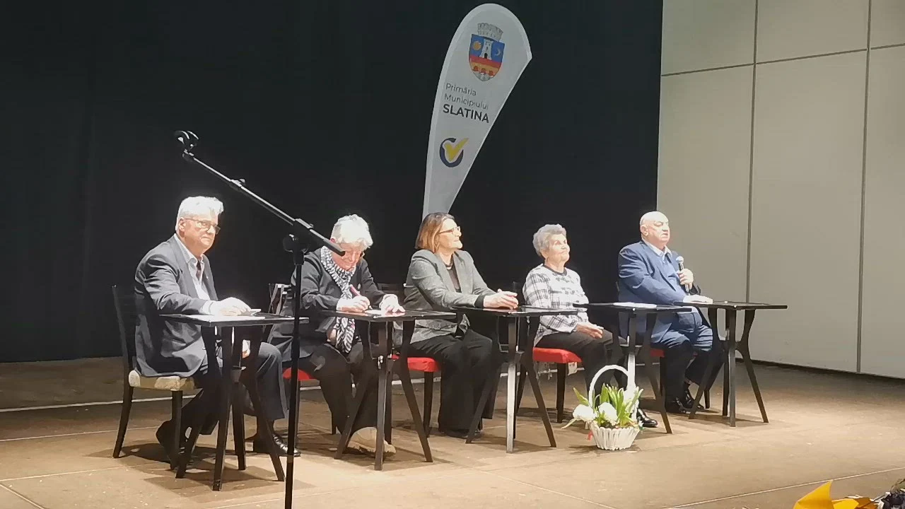 Povestea orașului-amfiteatru, redată într-o carte-document. „Mai sunt doar două în țară: Slatina și Brăila”