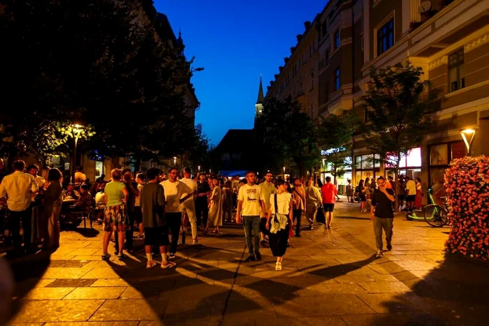 Un flat white în centrul Clujului e 17 lei față de 13 în Bucureşti. FOTO: TIFF