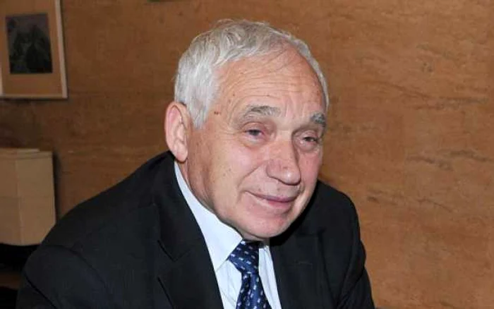 Primul preşedinte al Bulgariei, de după comunism, Jelio Jelev, a murit la vârsta de 79 de ani FOTO aragec.com