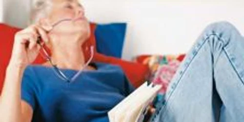 Multe femei mature  preferă să-şi petreacă singure timpul liber 