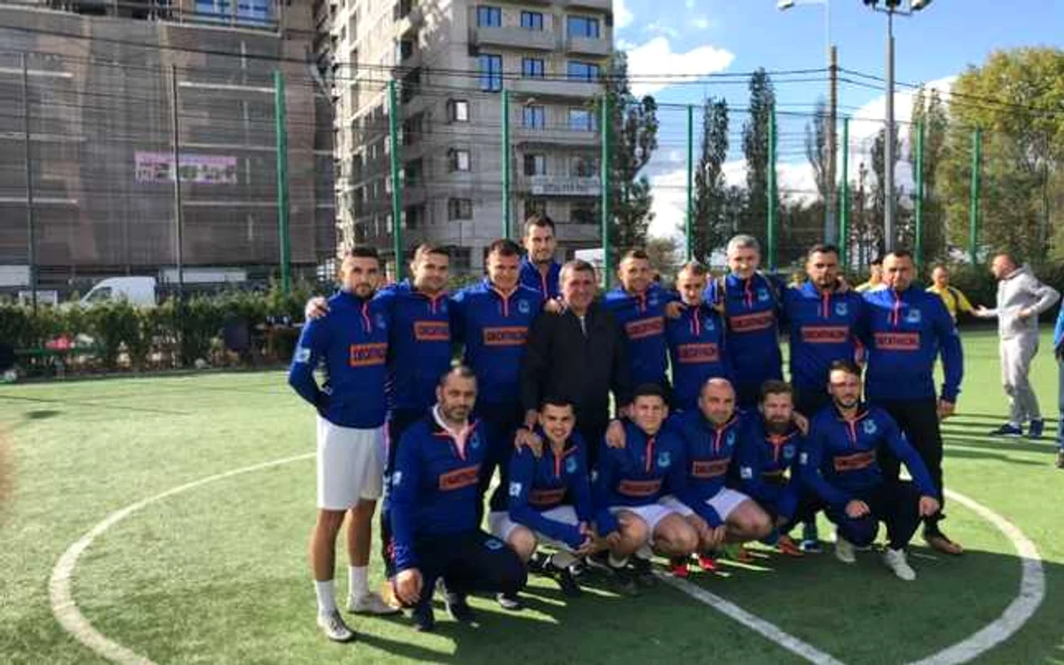Gheorghe Hagi, alături de poliţiştii vrânceni