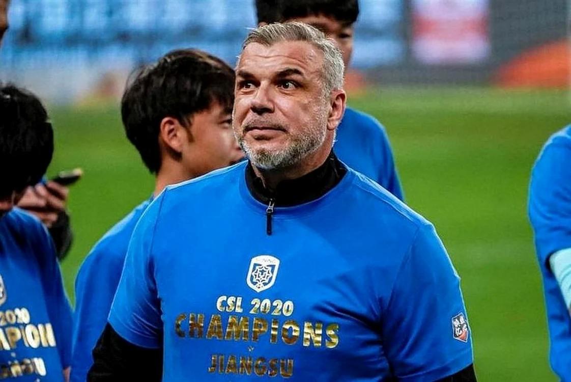 Cosmin Olăroiu, campion în China, cu Jiangsu Suning
