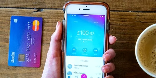 revolut fintech bancar