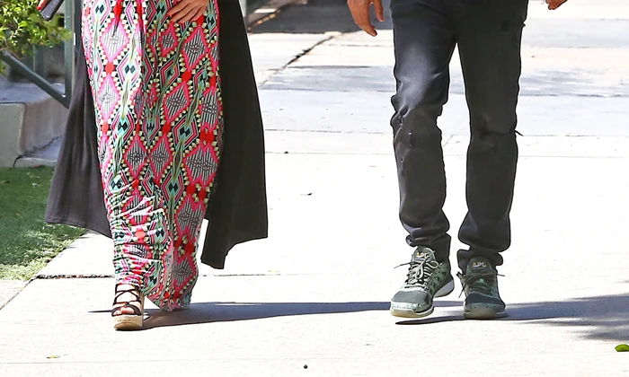 Exclusive Pregnant Megan Fox And Brian Austin Green Get Lunch In Santa Monica ***NO WEB USE W/O PRIOR AGREEMENT CALL FOR PRICING*** jpeg