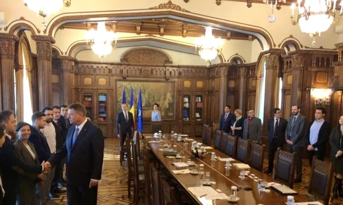 Presa nu asistă la consultări jpeg