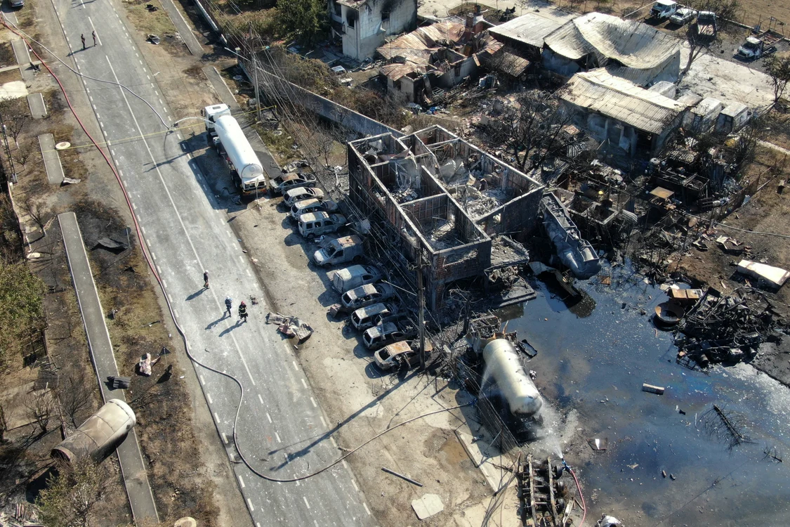Urmari incendiu Crevedia. Foto Inquam Photos George Calin