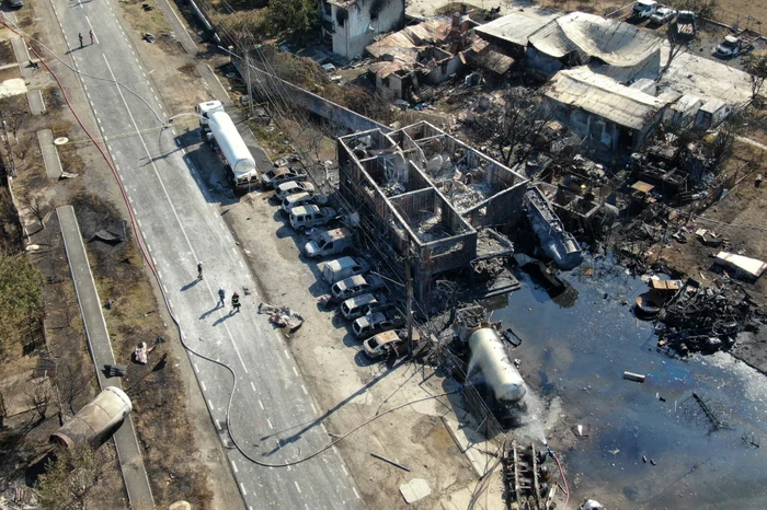 Urmari incendiu Crevedia. Foto Inquam Photos George Calin  