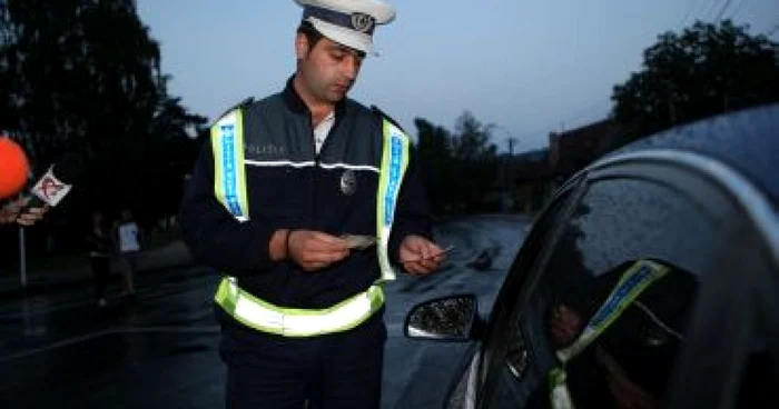 Hunedoara: Un copil de zece ani, prins conducând un BMW prin Hunedoara