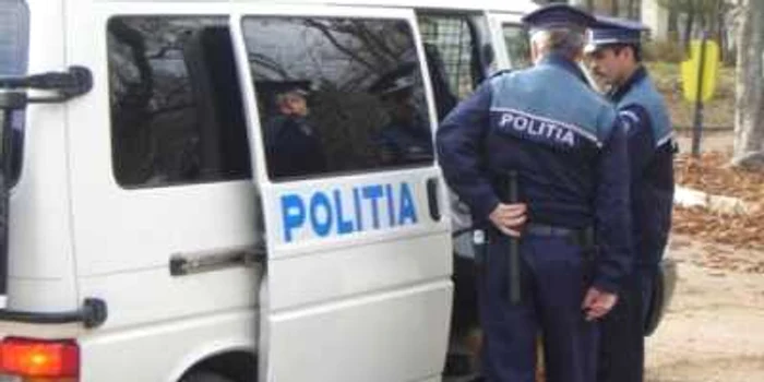 Poliţiştii l-au prins pe bărbat cu focuri de armă FOTO: Arhivă Adevărul