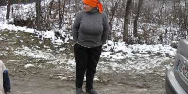 Maria Popa, soţia preotului din Şoproane, terorizată de etnicii rromi