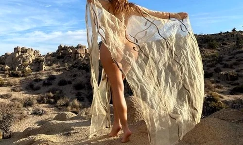 demi rose jpeg