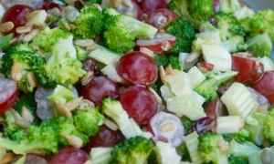salata de broccoli jpeg
