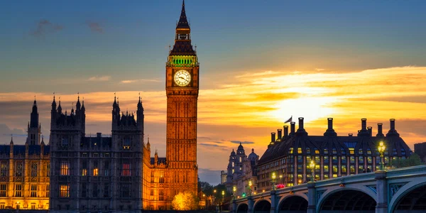 Big Ben - Westminster Bridge - Londra FOTO Shutterstock