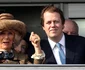 Tom pParker Bowles cu mama sa. FOTO: Profimedia