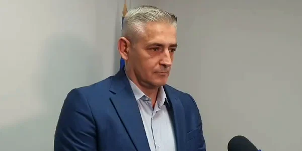 Reacția inspectorului școlar general în urma acuzațiilor aduse colegului său de catedră mp4 thumbnail png