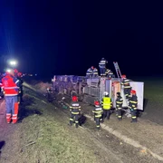 Autocar rasturnat FOTO ISU galati2 jpg