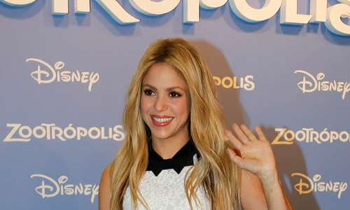 shakira hepta 2277880 jpg jpeg