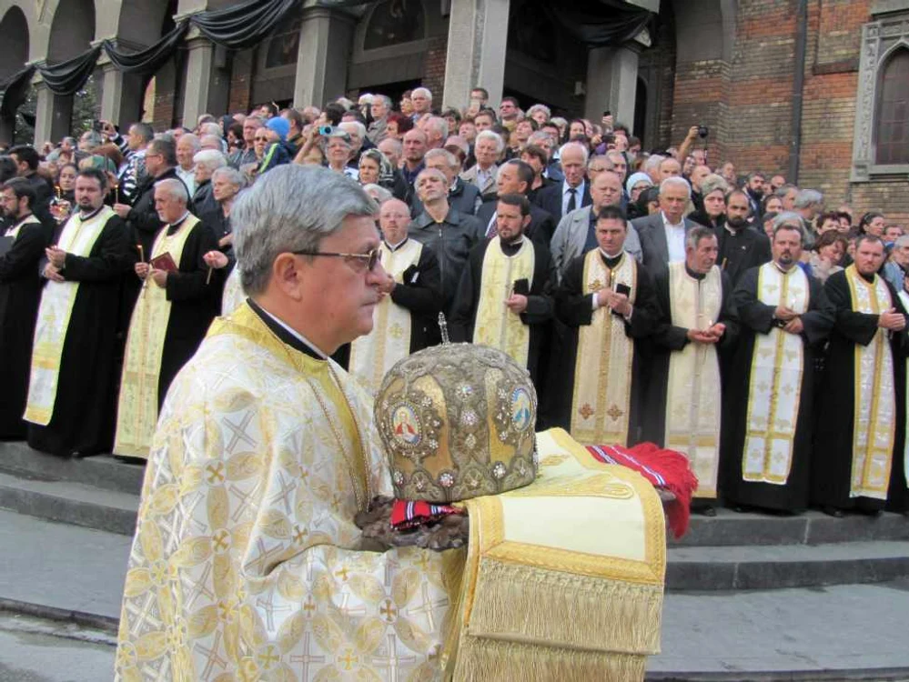 Înmormântarea mitropolitului Nicolae Corneanu FOTO Ştefan Both