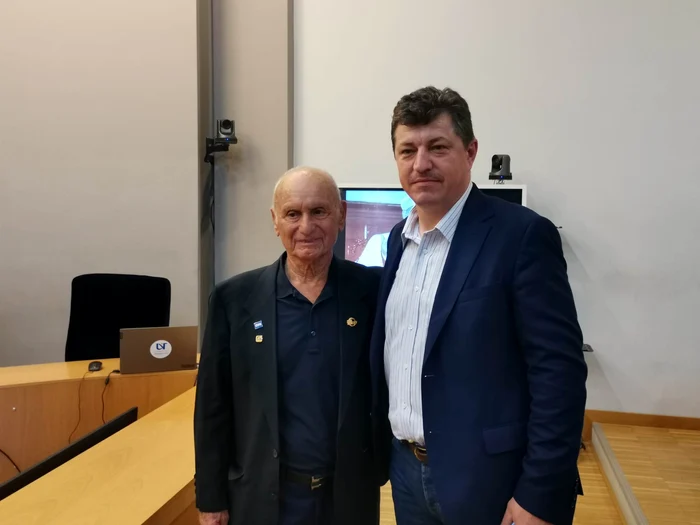 Abraham Klein și viceprimarul Cosmin Tabără FOTO Ștefan Both
