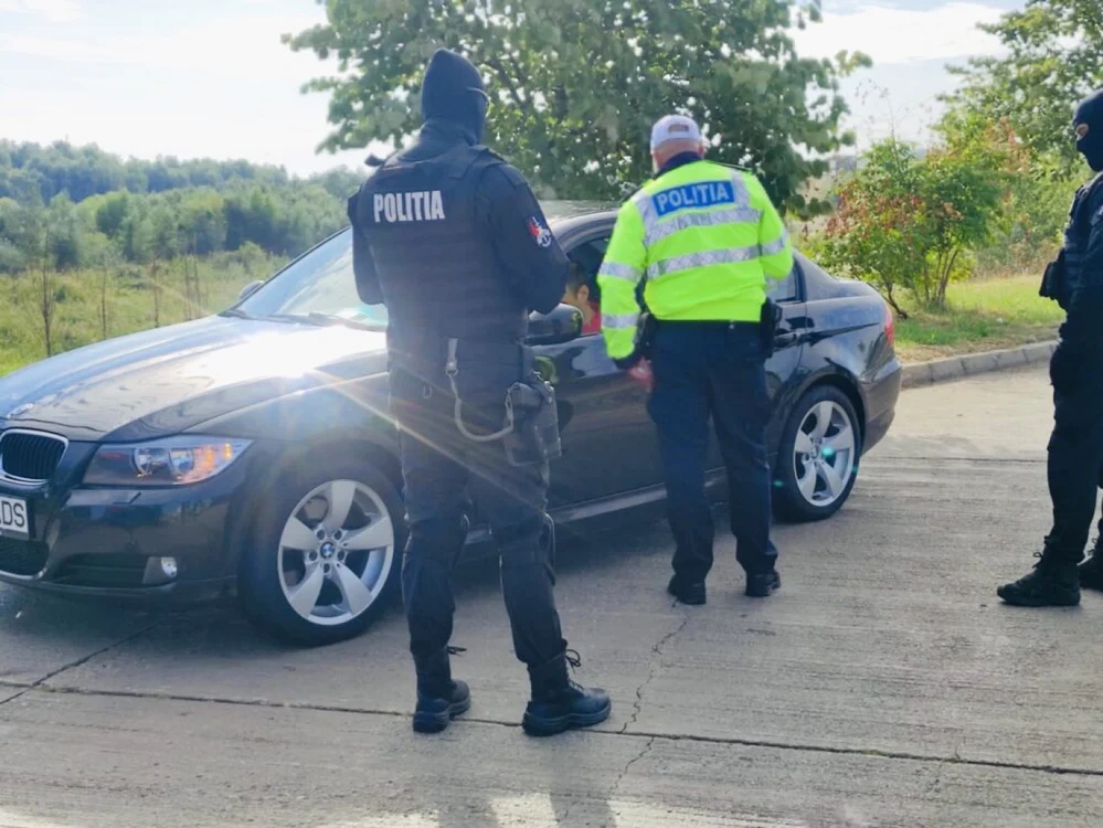 Şoferul, în vârstă de 22 de ani, a rămas fără permis pentru 90 de zile FOTO: Poliţia Argeş