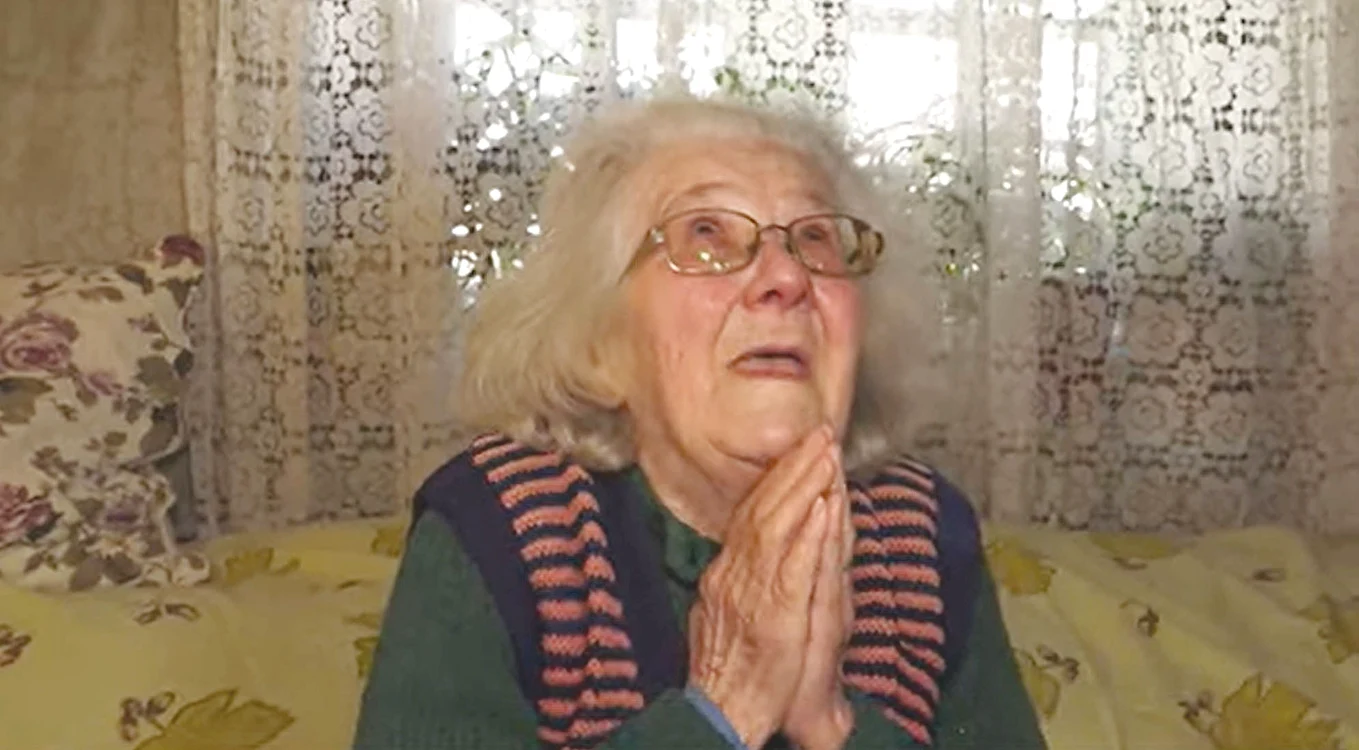 Elena Bocioagă trăiește singură de 12 ani. Foto: captură video Dobrogea TV