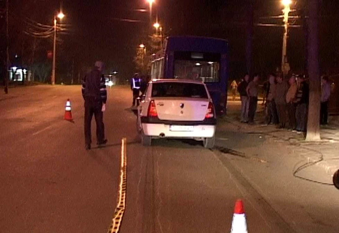 Accidentul de marţi seara a avut loc pe strada Isaccei