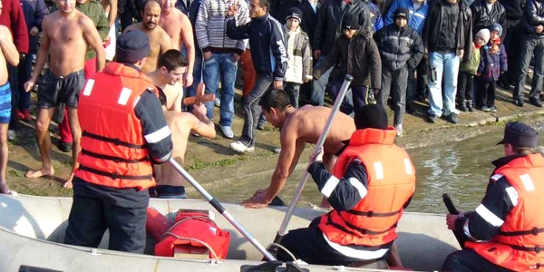 Sute de călărăşeni au venit în 2011 la manifestările de Bobotează