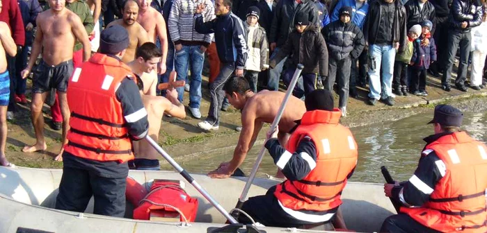 Sute de călărăşeni au venit în 2011 la manifestările de Bobotează