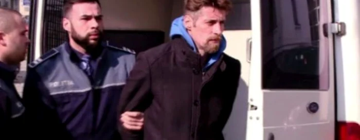 În noaptea de 27 spre 28 martie 2018, Buliga şi-a ucis soţia şi cei doi copii de 13, respectiv 18 ani.