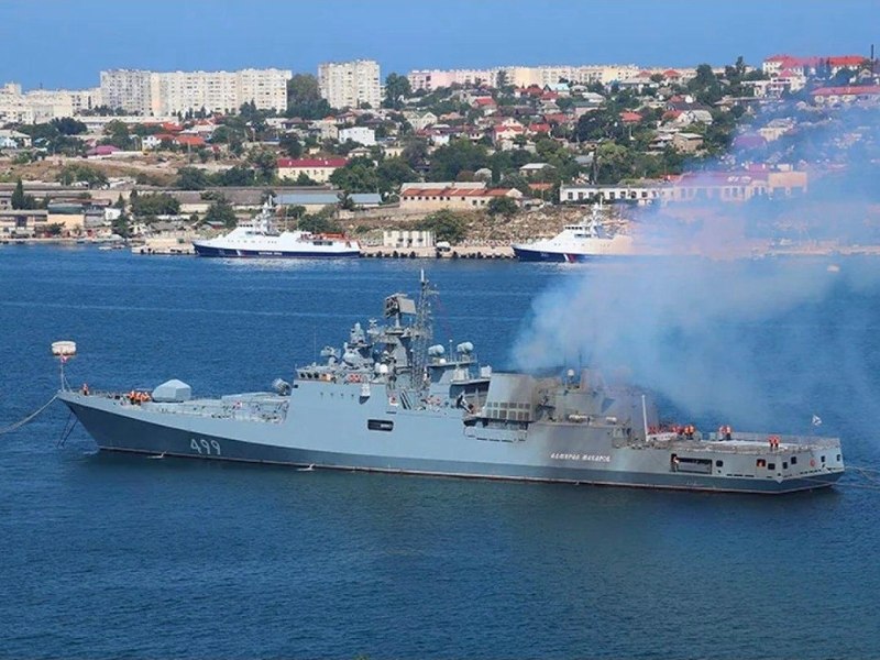 Trei nave rusești, lovite de ucraineni dintr-o singură lovitură în timpul unui atac cu drona