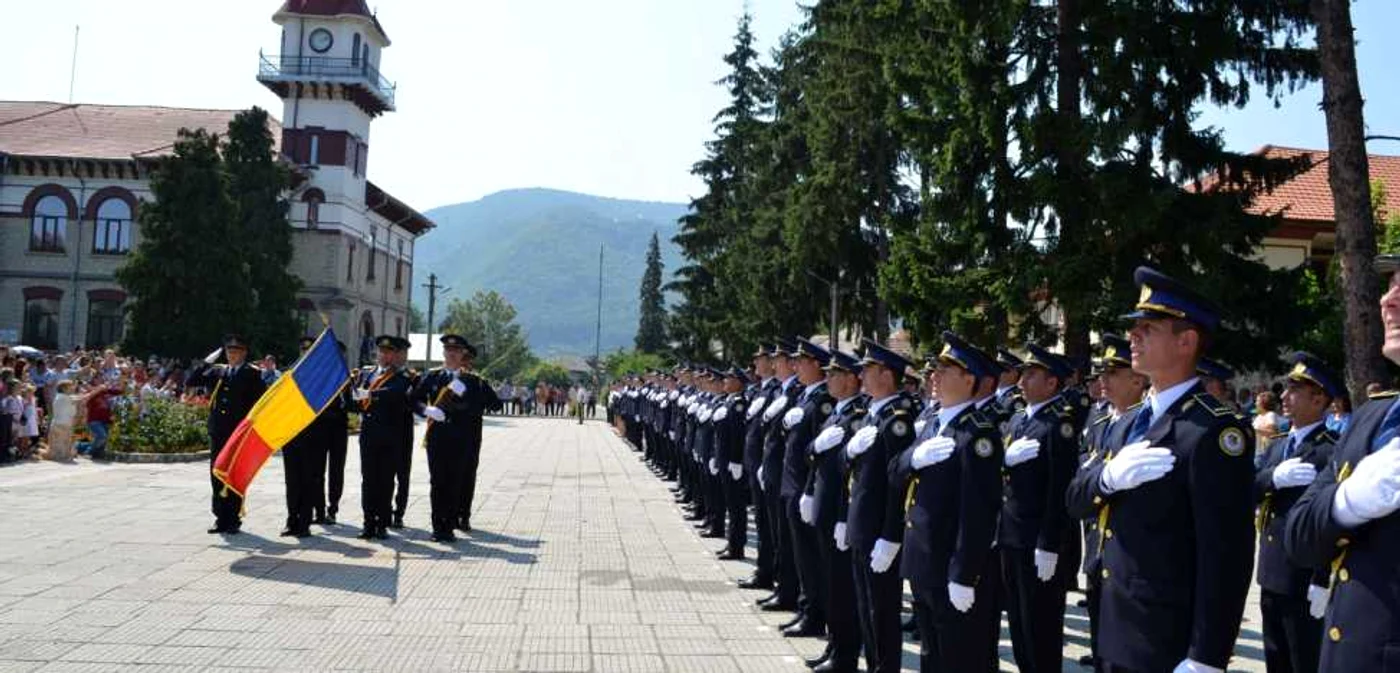 Ministrul Justiţiei va participa la ceremonia noii promoţii de agenţi de penitenciare de la Tîrgu Ocna