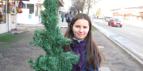 Florentina Neagu a cumpărat un brad artificial cu 25 de lei