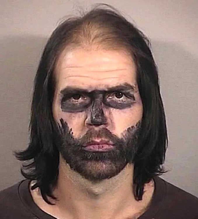 Cei mai ciudaţi infractori ai anului 2011