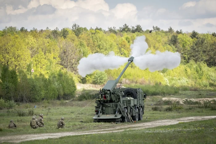 2S22 „Bohdana” este primul obuzier proiectat pentru a trage cu proiectile de 155 mm FOTO EPA-EFE