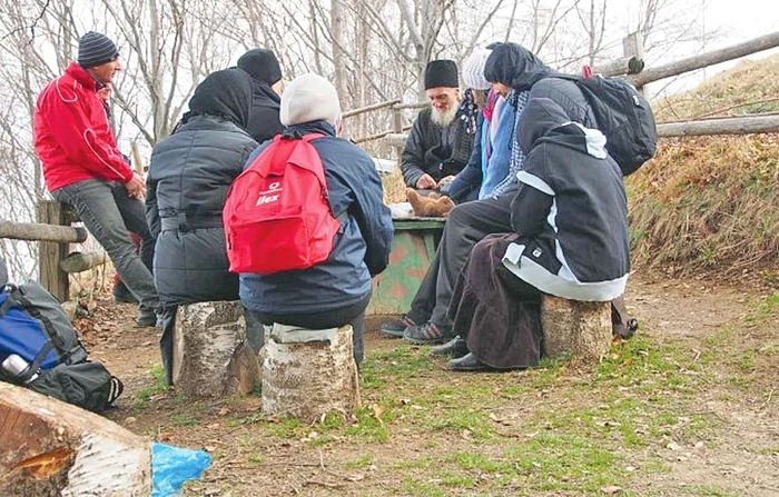 
    Tatăl Deliei a petrecut Paştele cu familia  