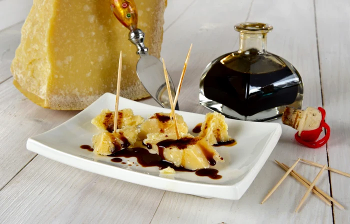 Oţetul balsamic de Modena, cel mai scump oţet din lume FOTO Shutterstock