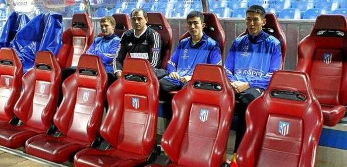 
    Aşa a arătat banca de rezervă a celor de la Astana pe Vicente Calderon. Titularii au fost odihniţi pentru marele meci, cu Kairat Almaty, din campionatFoto Click!  