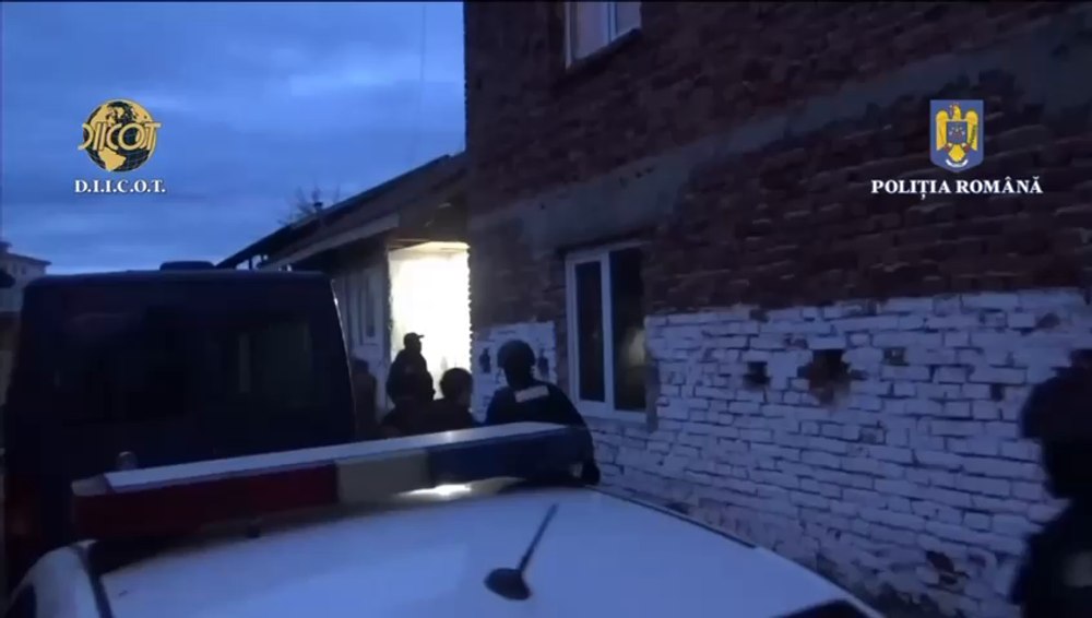 Vindeau droguri în unitățile de învățământ. Șapte traficanți au fost arestați preventiv VIDEO 