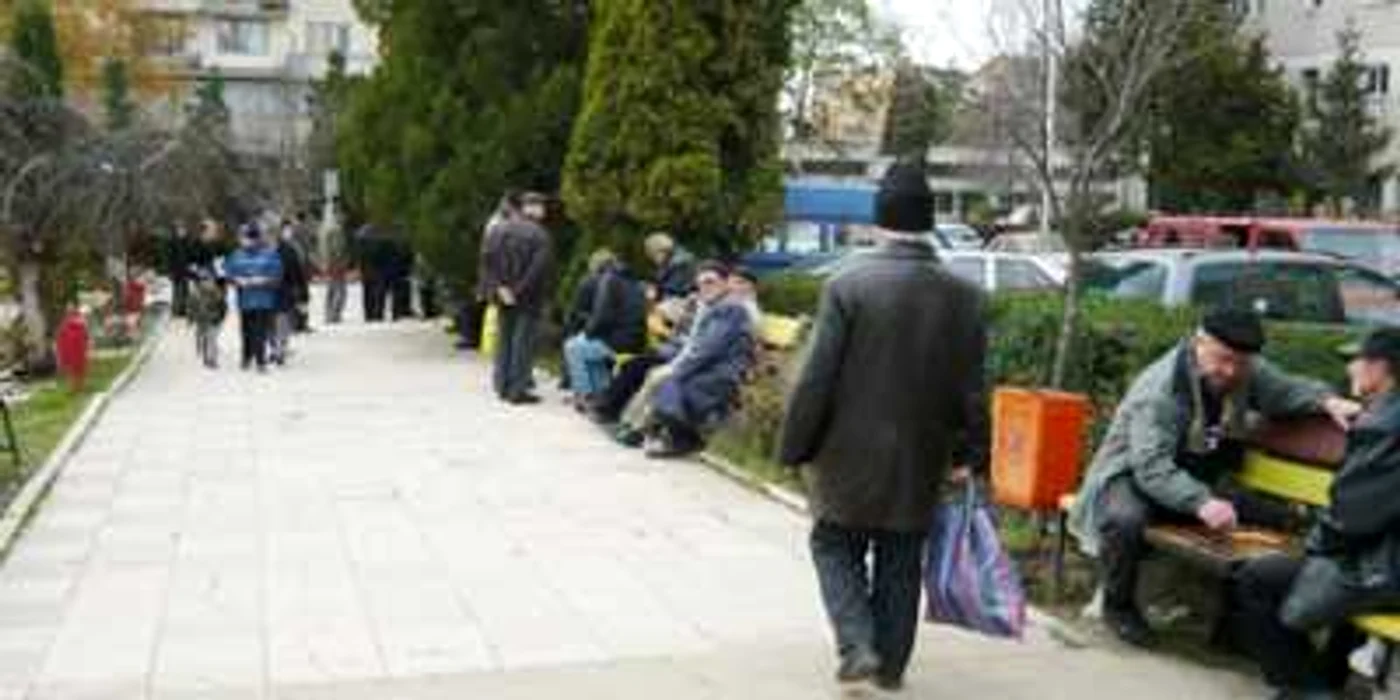 Vârstnicii împrumută bani pentru Sărbătorile Pascale
