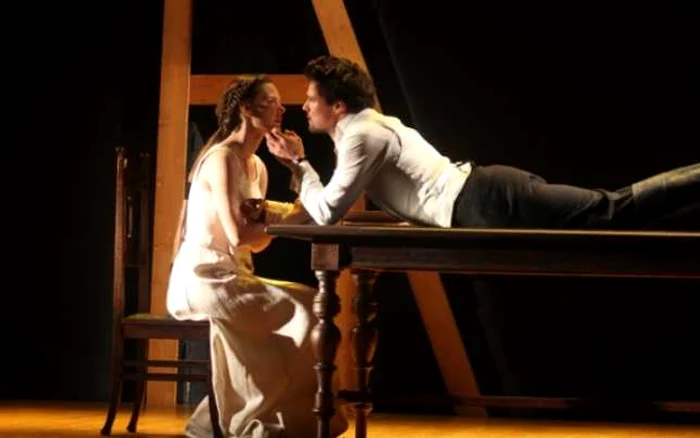 intriga si iubire piesa de teatru