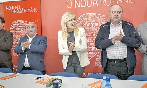 7 martie  Elena Udrea a susţinut un  discurs în faţa membrilor PDL  Ea şi a  prezentat moţiunea cu care candidează  la preşedinţia partidului, intitulată  „Noul PDL  O Nouă Românie” (Fotografii: Mediafax) jpeg